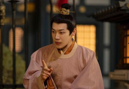 卿卿吃瓜酱,揭秘娱乐圈那些不为人知的幕后故事